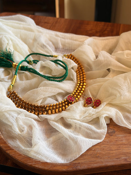 Antique kemp flower thushi necklace with studs