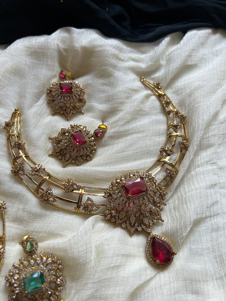 Victorian inspired stone stiff necklace with earrings