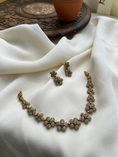 Stone flower necklace with earrings