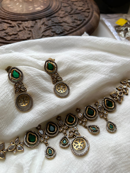 Victorian style necklace with earrings
