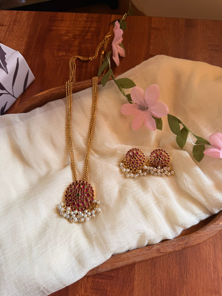 Kemp pendant with Maala and studs