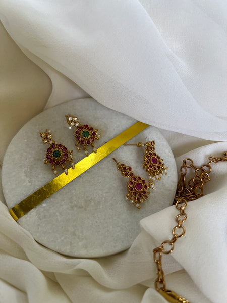Vintage kemp article with tiny earrings