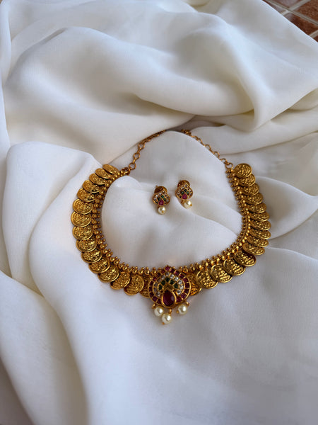 Coin Necklace With Kemp pendant with studs set