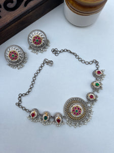 Kundan fusion chakra necklace with studs