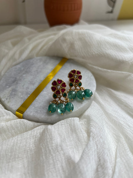 Kundan flower studs