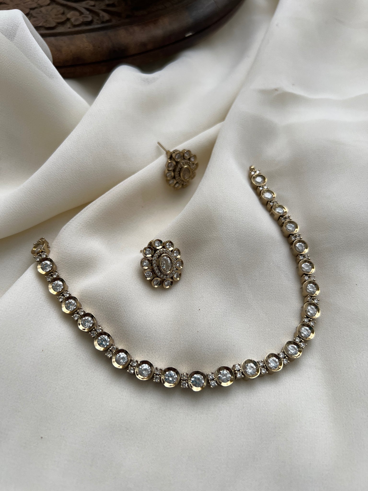 Polki look alike necklace with studs