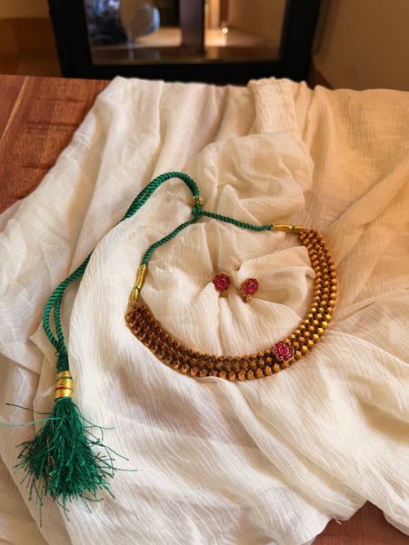 Antique kemp flower thushi necklace with studs