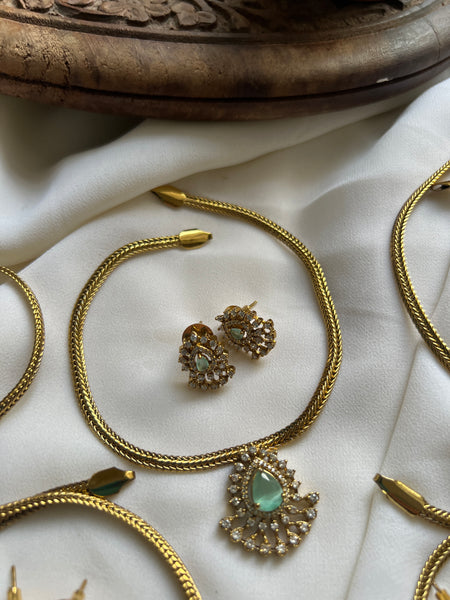 Victorian stone necklace with studs