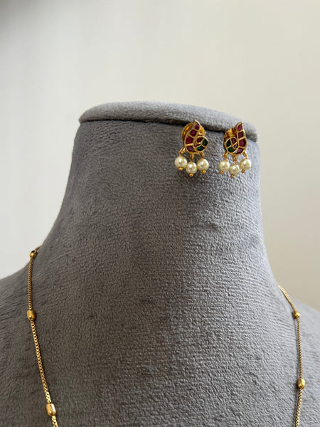 Kemp peacock pendant chain with studs