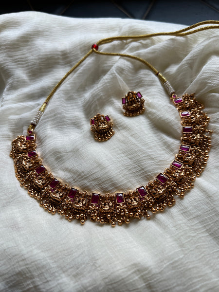 Lakshmi kemp necklace with studs