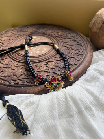 Kundan lotus pendant choker