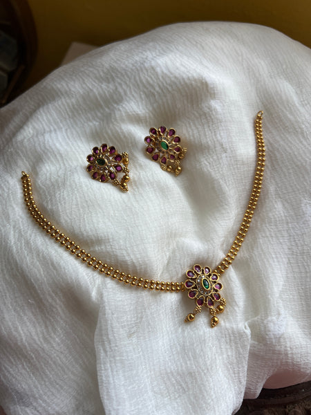 Kemp flower matte necklace with studs