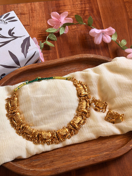 Gomatha temple necklace with studs