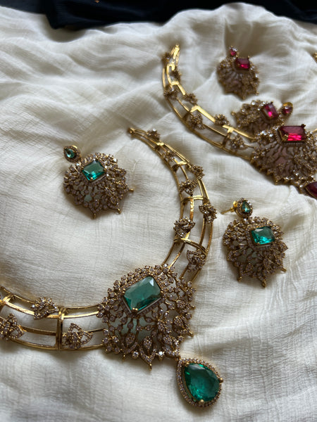 Victorian inspired stone stiff necklace with earrings