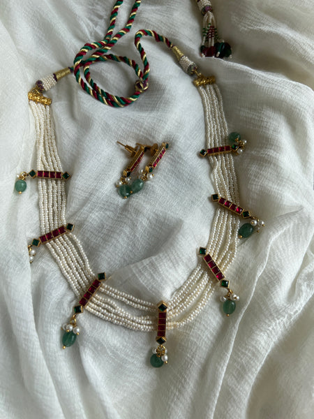 Kundan Pearl necklace with studs