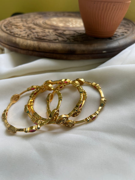 Lakshmi simple kemp bangles set of 4