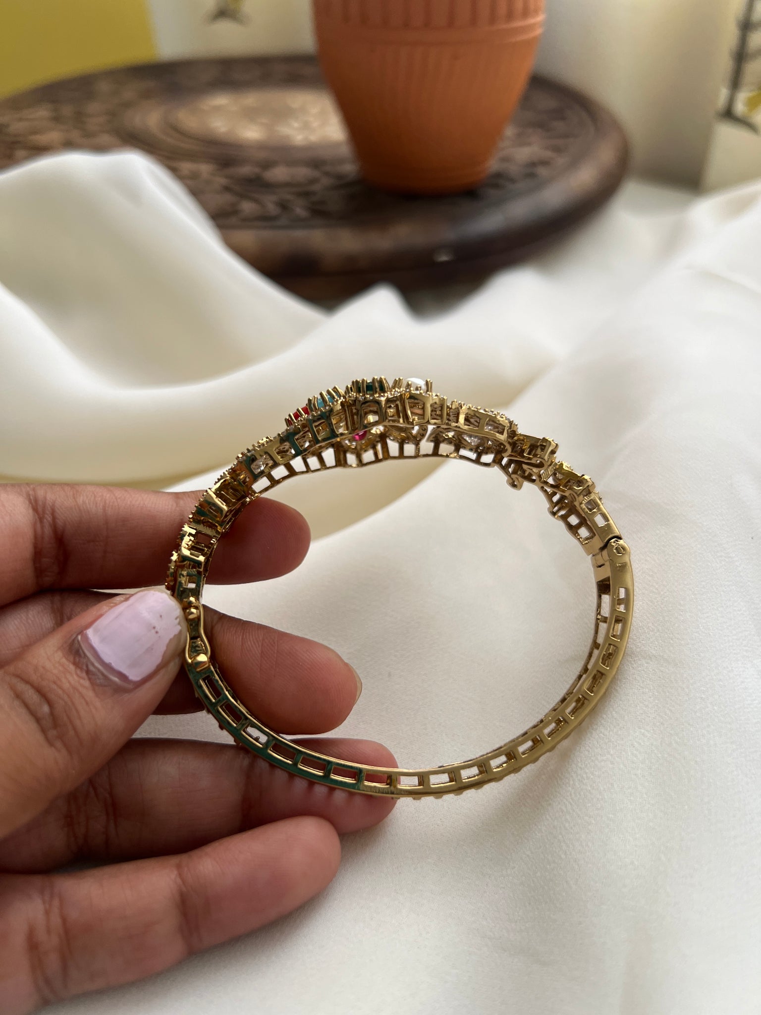 Navaratna modern kada bangle