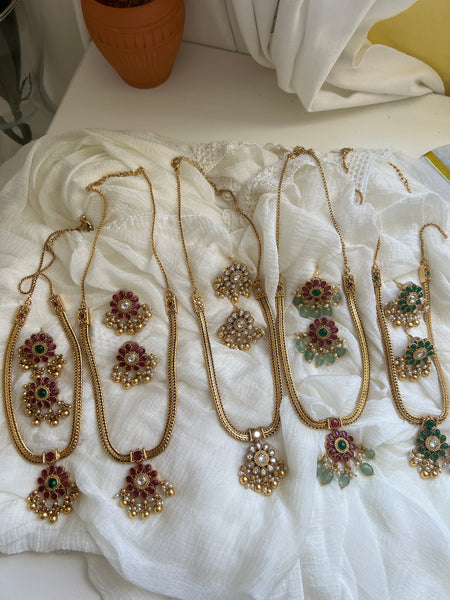 Vintage kemp flower attigai with studs