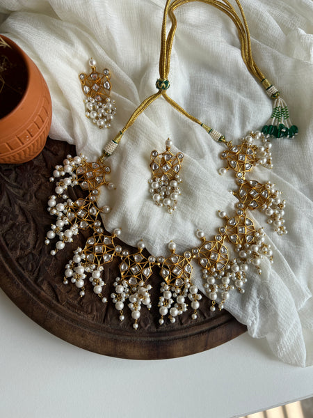 Parineeti kundan necklace with studs