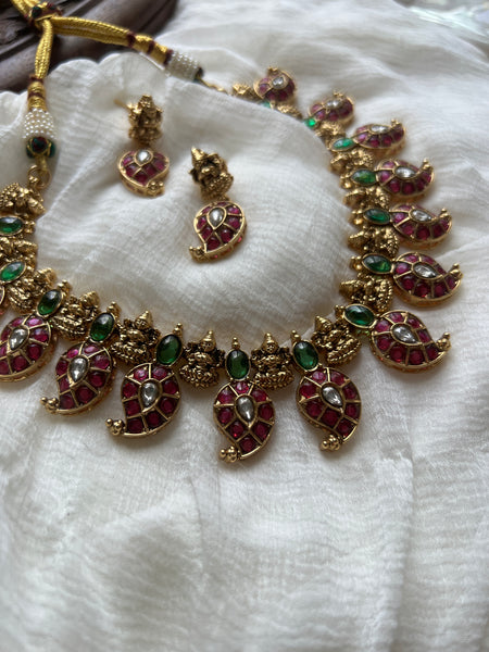 Kemp manga vintage necklace with studs