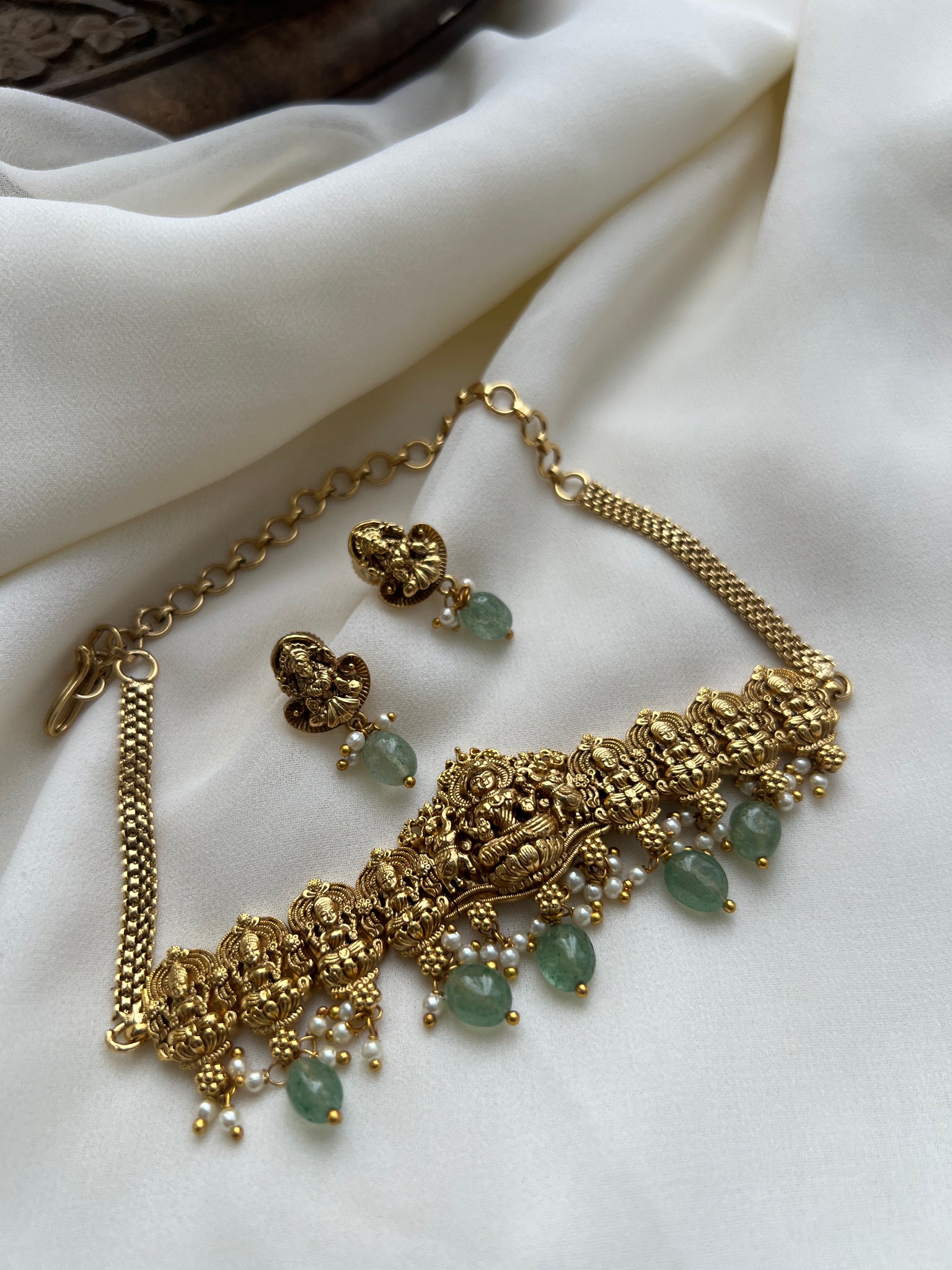 Kid friendly Lakshmi choker with earrings