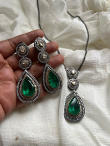 Victorian inspired emerald pendant with earrings