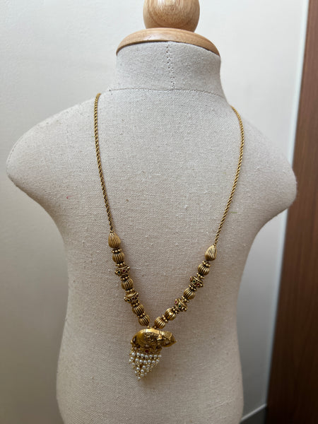 Elephant cluster bead antique necklace