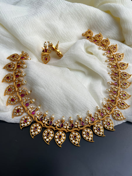 Kemp manga necklace with studs