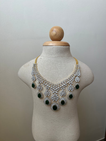 Victorian emerald necklace with earrings
