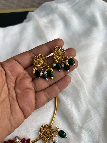 Enamel lotus Hasli with studs