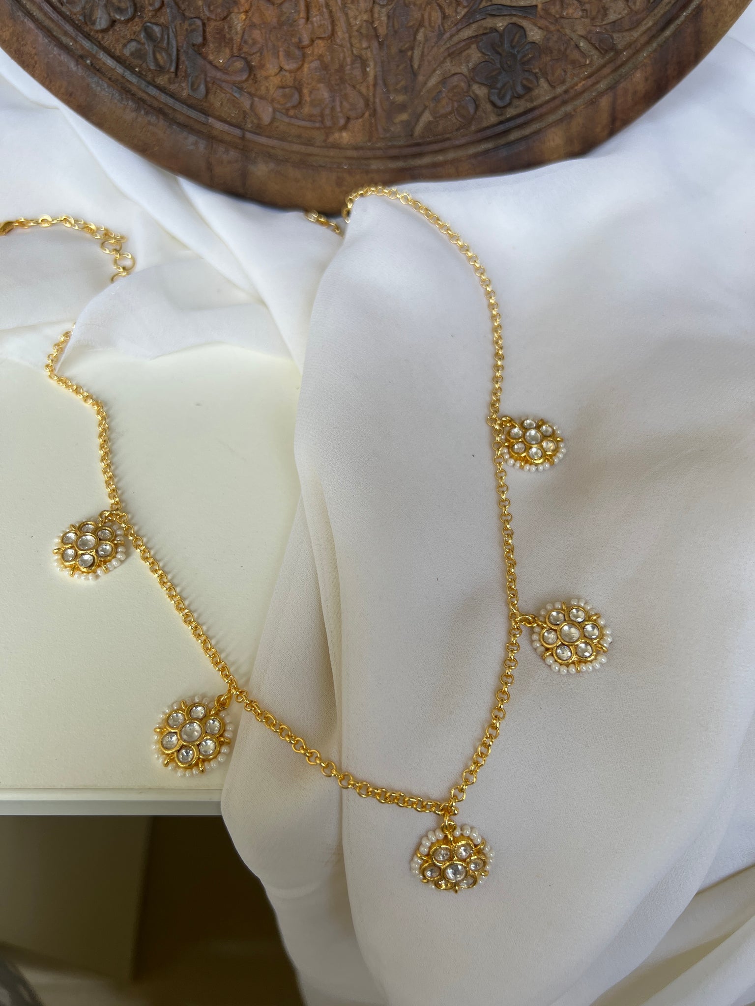 Kundan flower drop short necklace