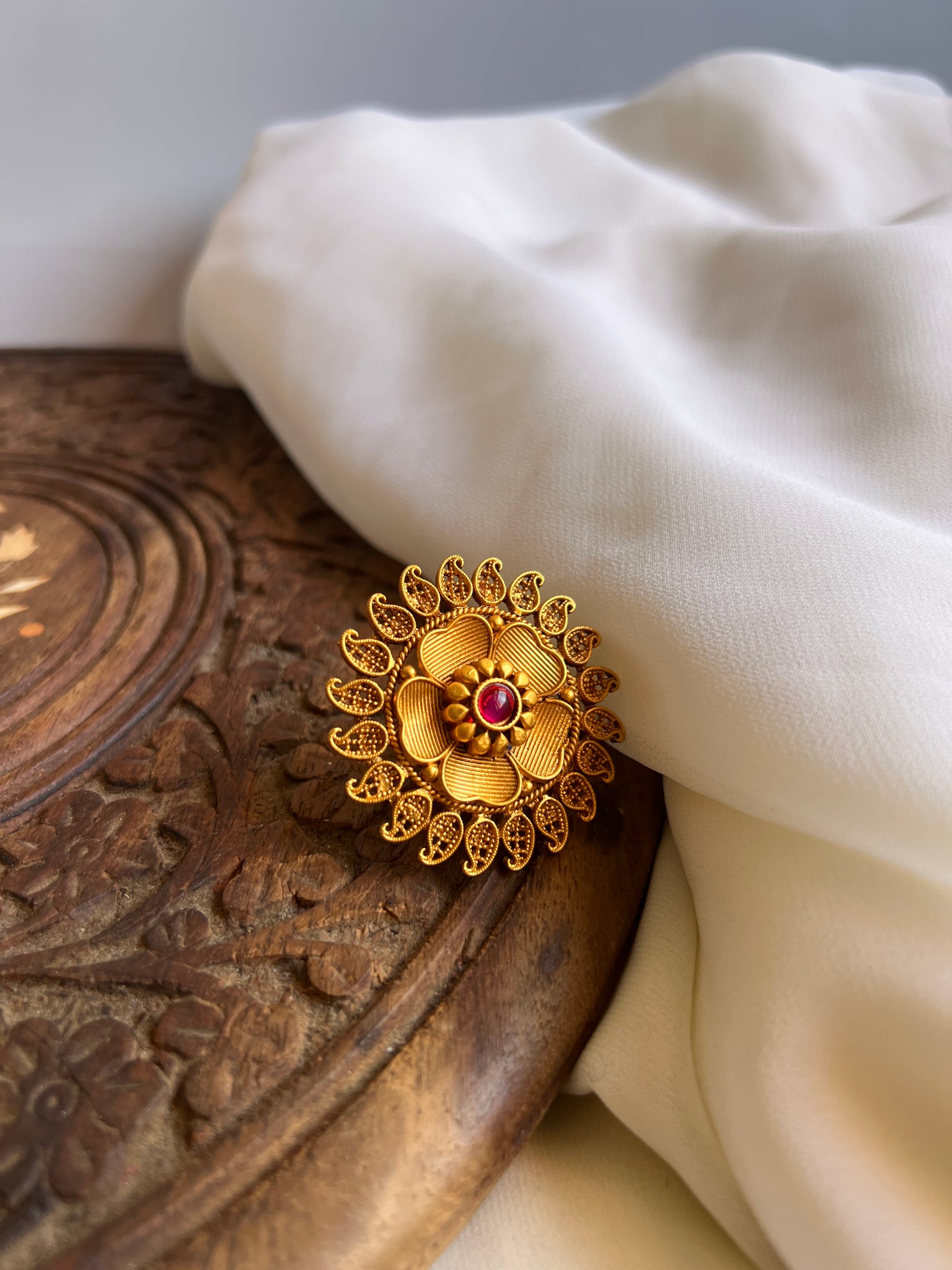 Jumbo flower matte ring
