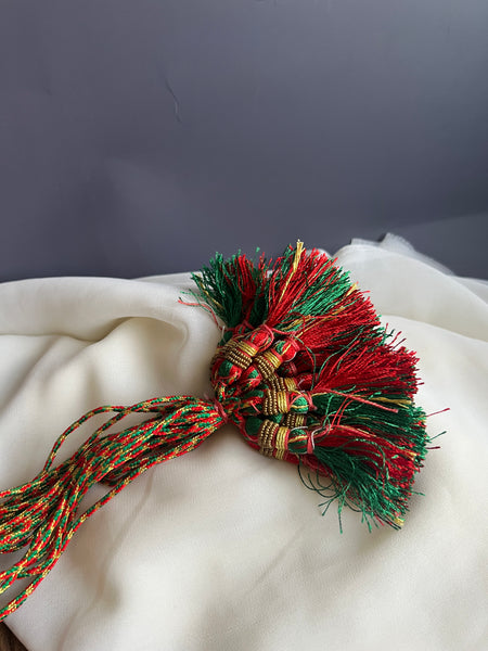 Red Green silk thread dori