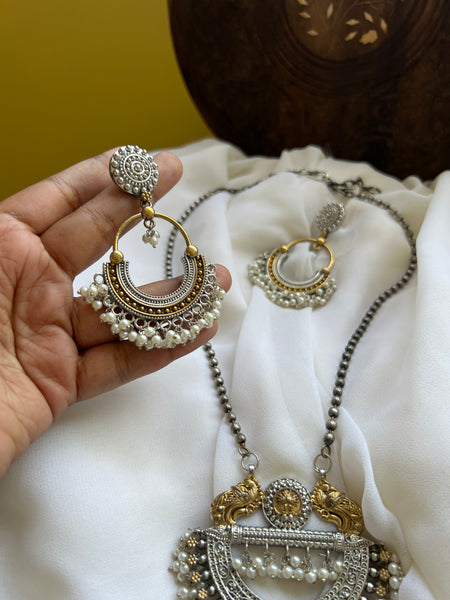 Dual tone Chand pendant maala with earrings
