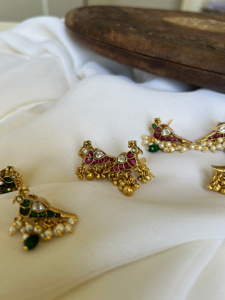 Kemp parrot studs
