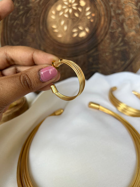 Designer strand hasli with bracelet earrings combo