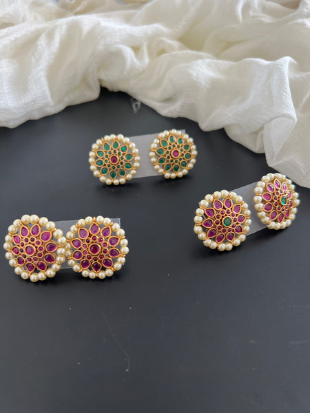 Kemp pearl studs