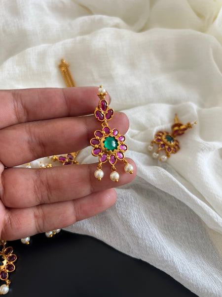 Kemp floral choker with earrings