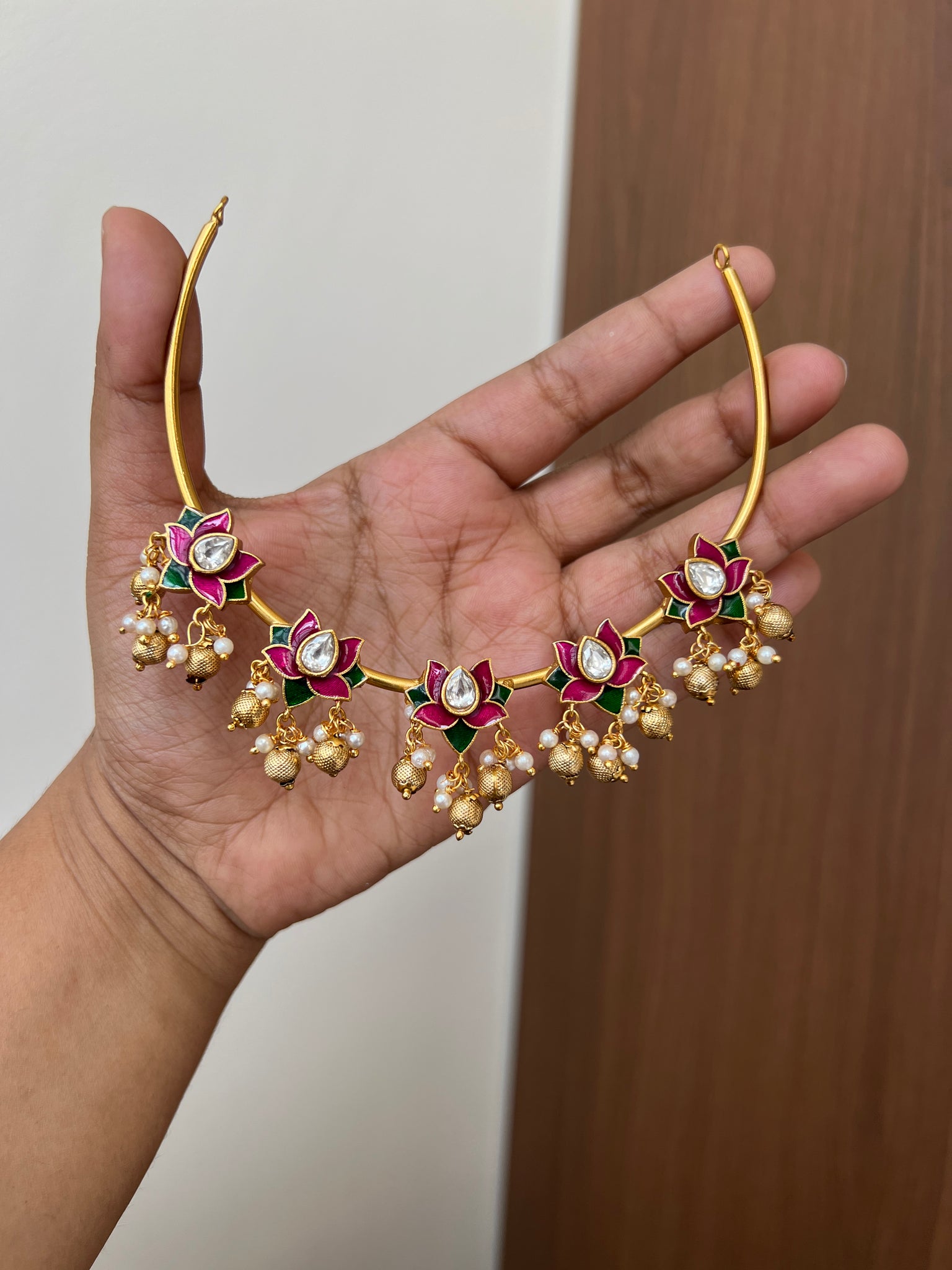 Kundan like enamel Lotus hasli with studs