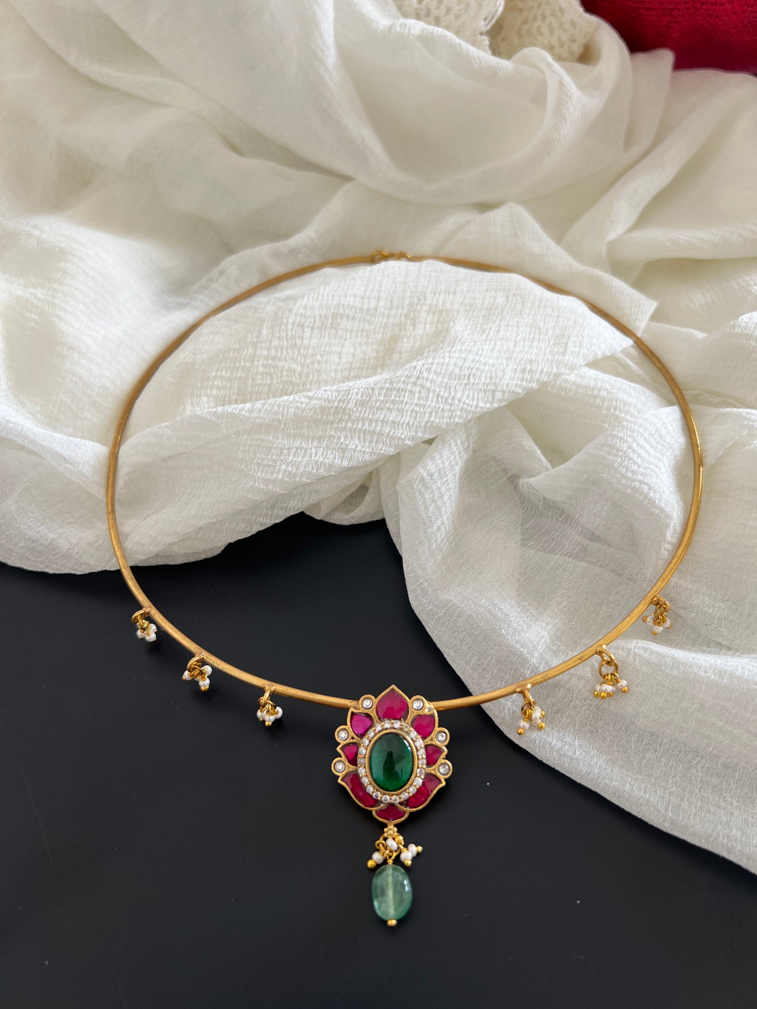 Kundan flower pendant Hasli
