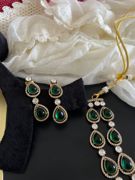 Kundan Victorian style layered necklace with studs