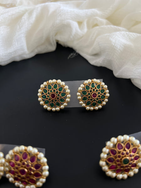 Kemp pearl studs