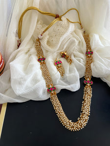 Kundan pearl cluster haram with earrings