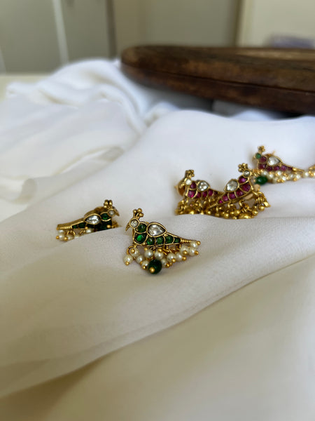 Kemp parrot studs