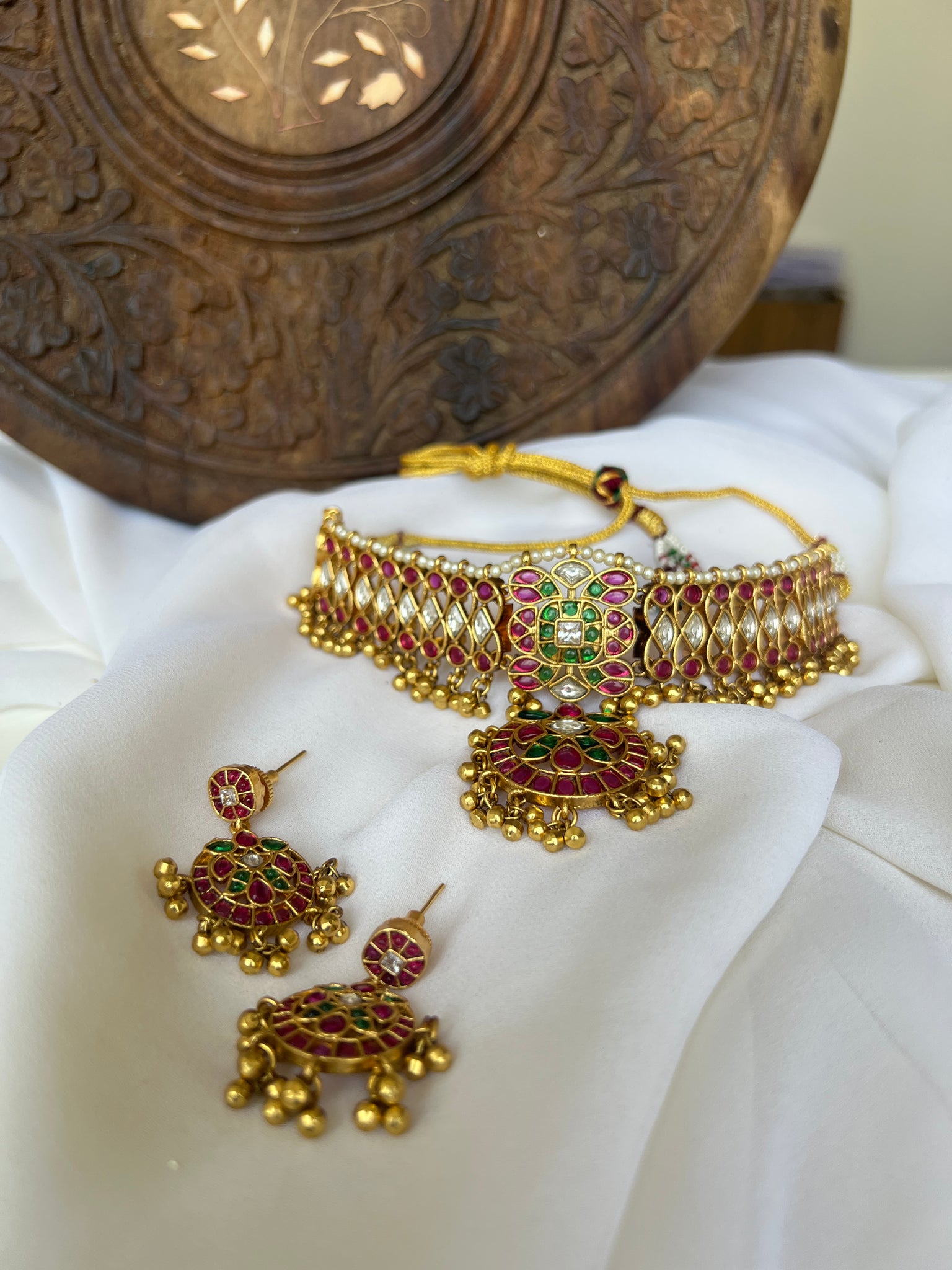 Kemp regal choker with earrings