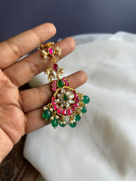 Kundan flower green bead tika