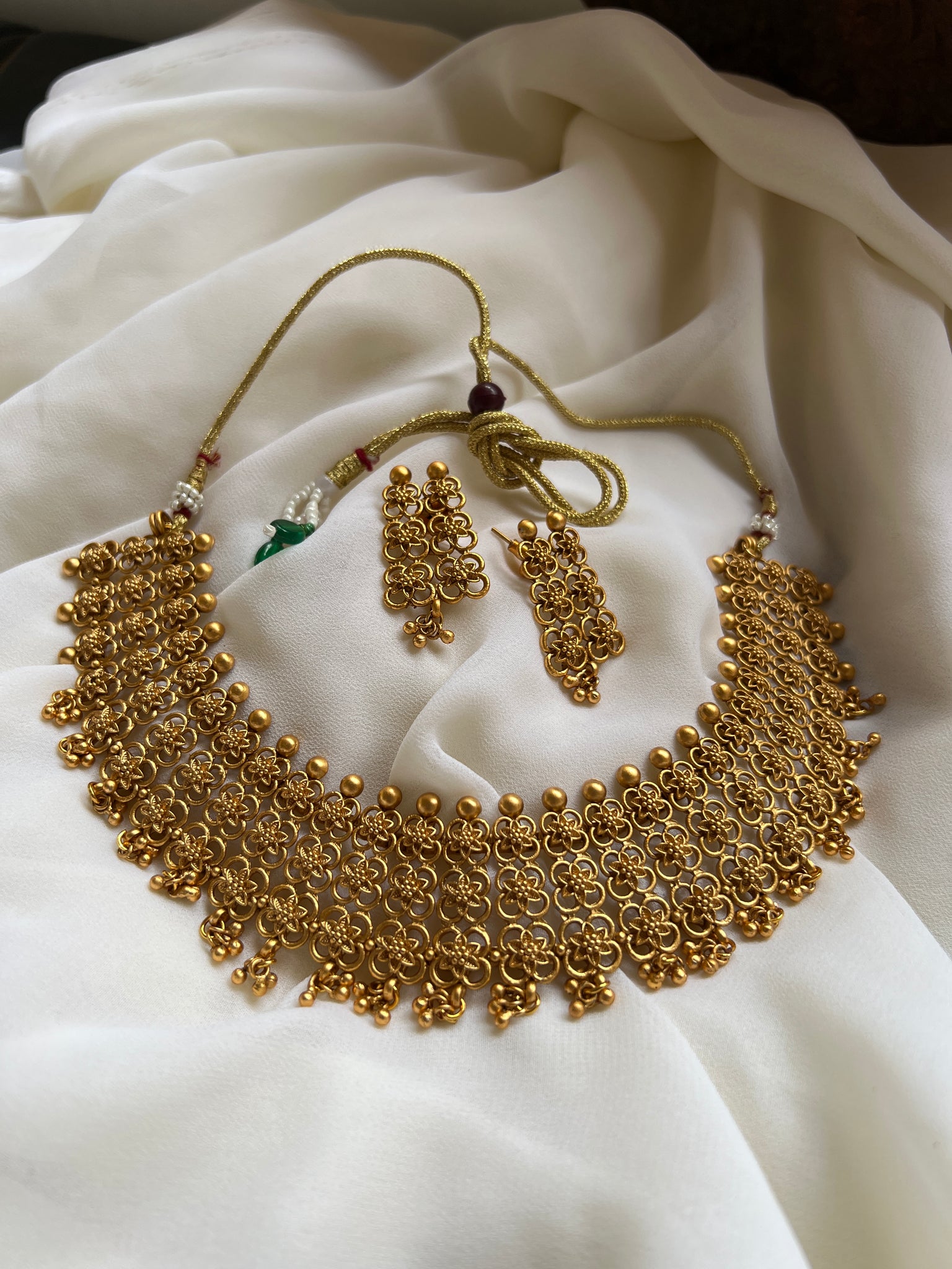 Antique matte non idol necklace set
