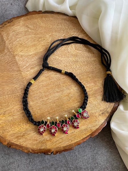 Kundan manga thread choker