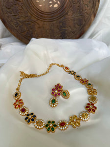 Elegant flower necklace with studs - DESIGN A