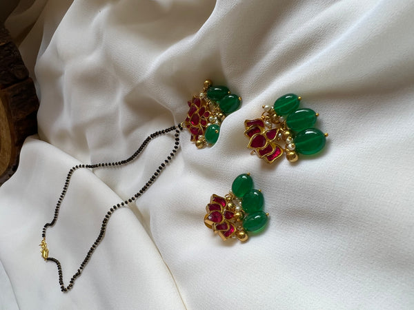 Kundan lotus mangalsutra with studs